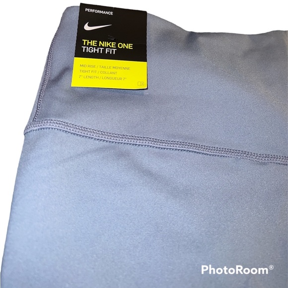NWT🏷️ Women’s Nike Dri-Fit Performance Tight Fit Shorts, Size M - Picture 5 of 6